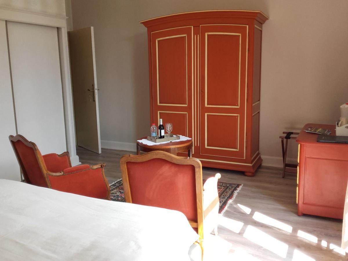 Chateau De Rouffiac Bed & Breakfast Duravel Exterior photo